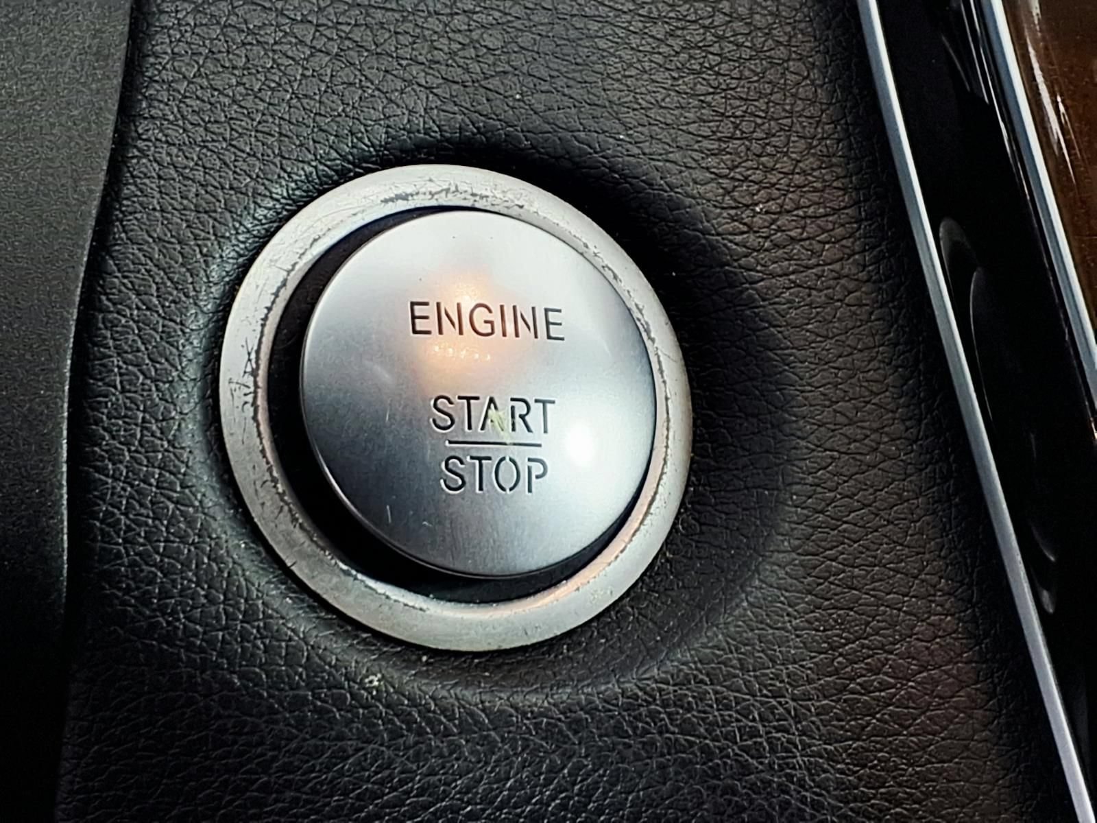 Used 2015 Mercedes-Benz C 300 4MATIC Sedan image 21
