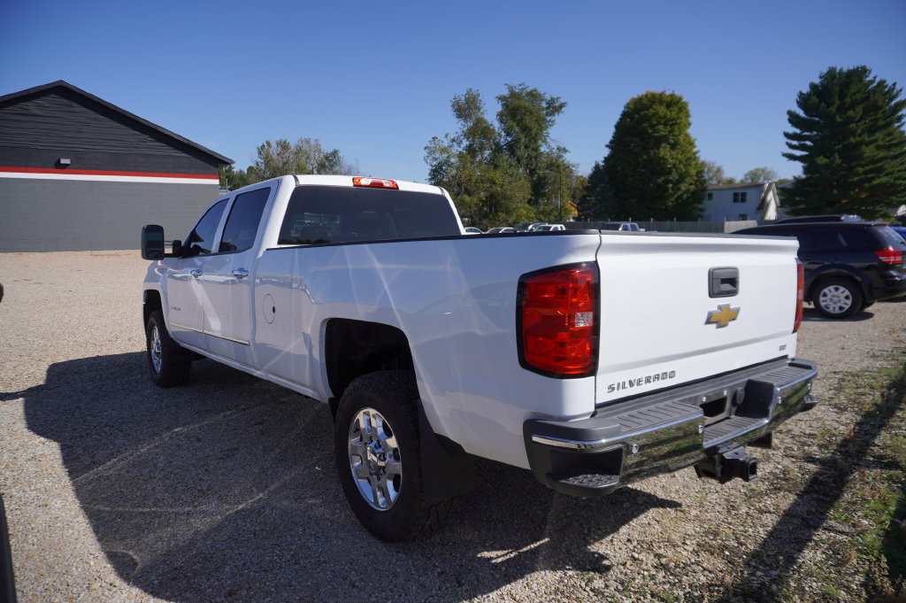 Used 2015 Chevrolet Silverado 3500 LTZ w/ Duramax Plus Package AWD/4WD image 5