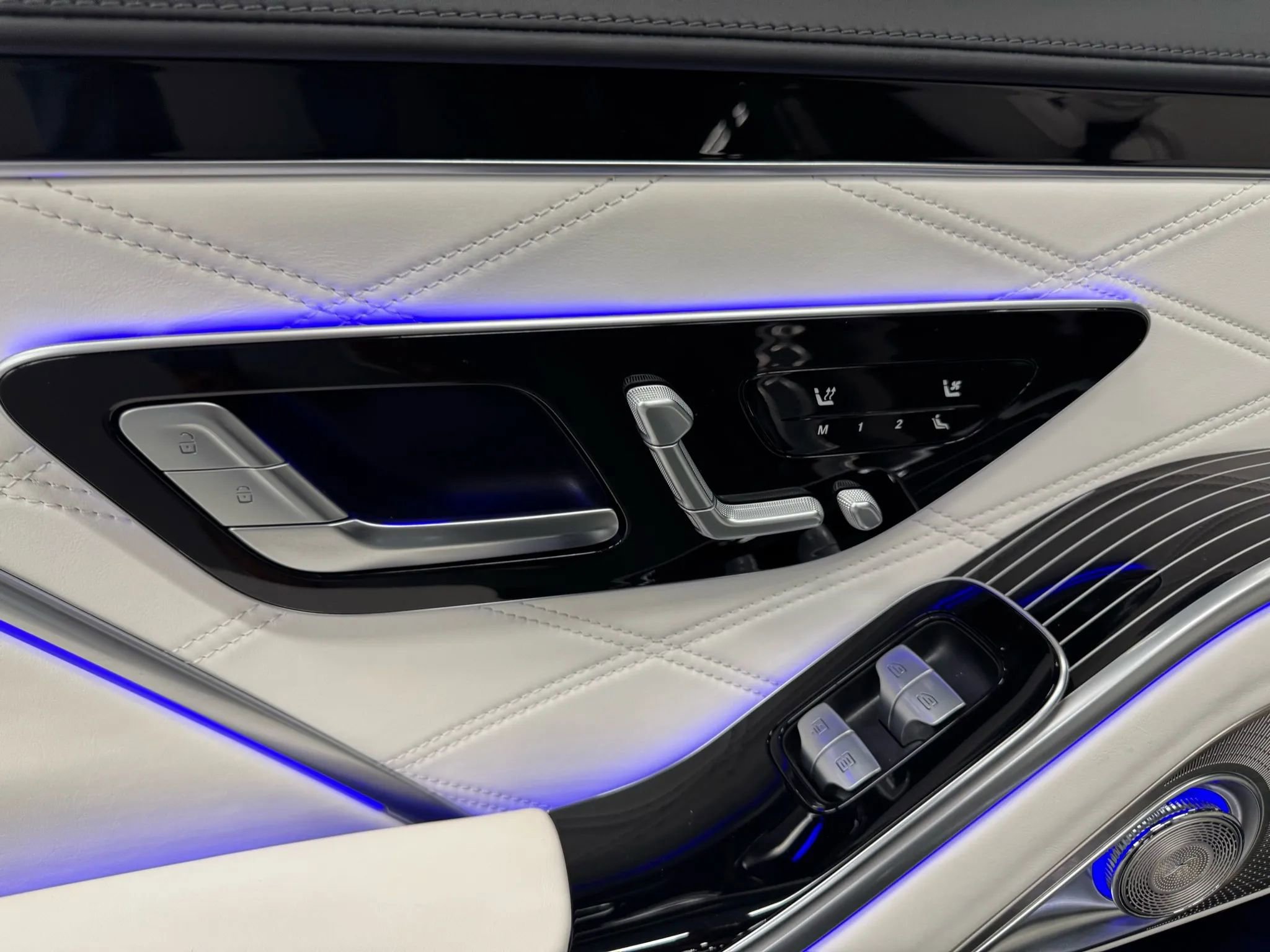 Used 2023 Mercedes-Benz Maybach S 680 S 680 4MATIC Sedan 4D w/ Manufaktur Leather Package image 56