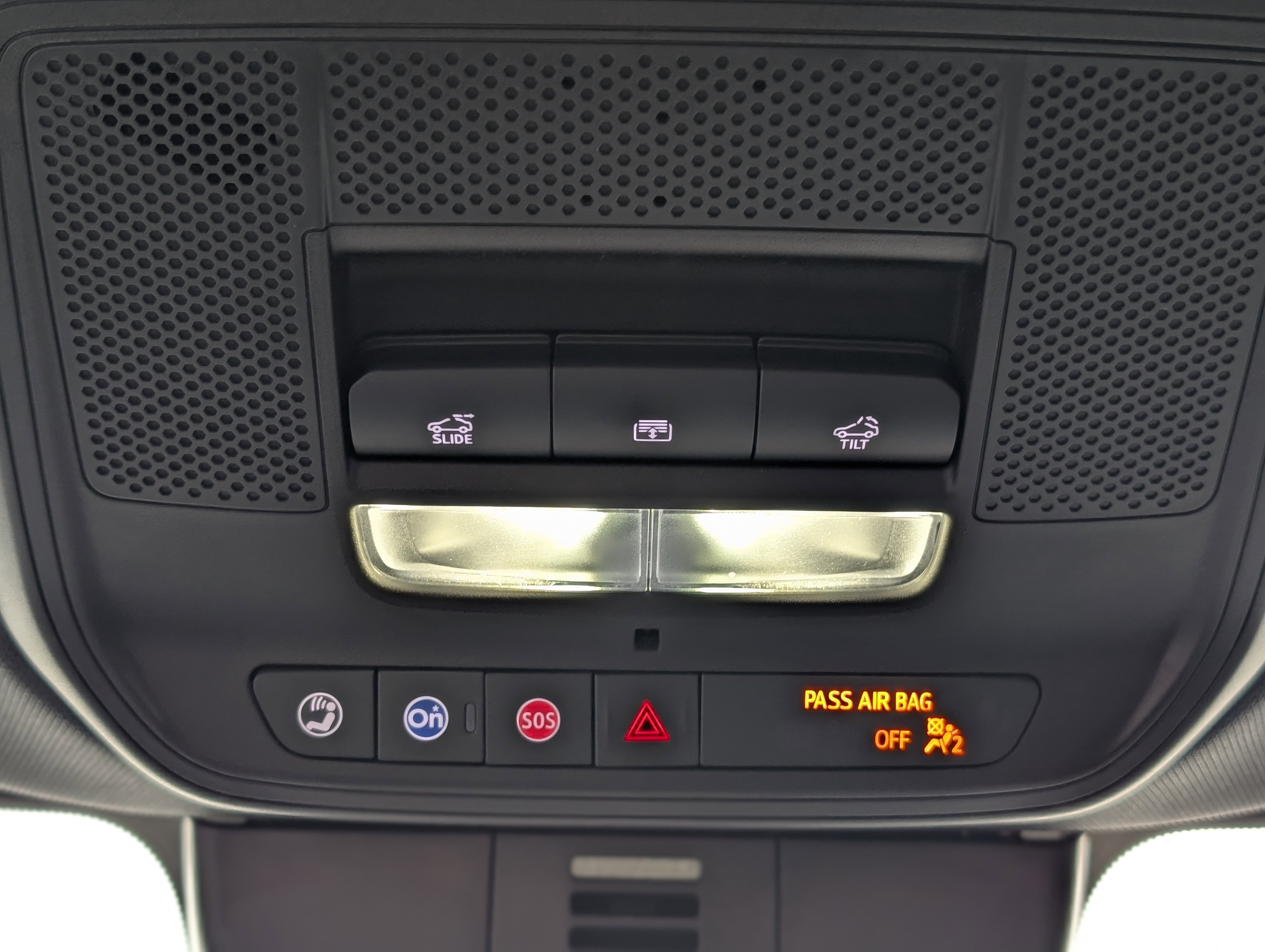 Used 2025 Chevrolet Traverse Z71 image 24