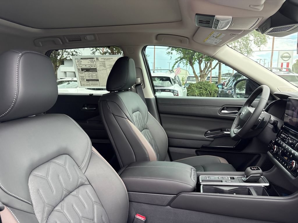 New 2026 Nissan Pathfinder Platinum FWD image 27
