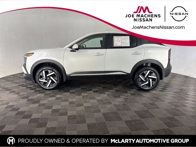 Certified 2025 Nissan Kicks SV w/ Illumination Package image 4