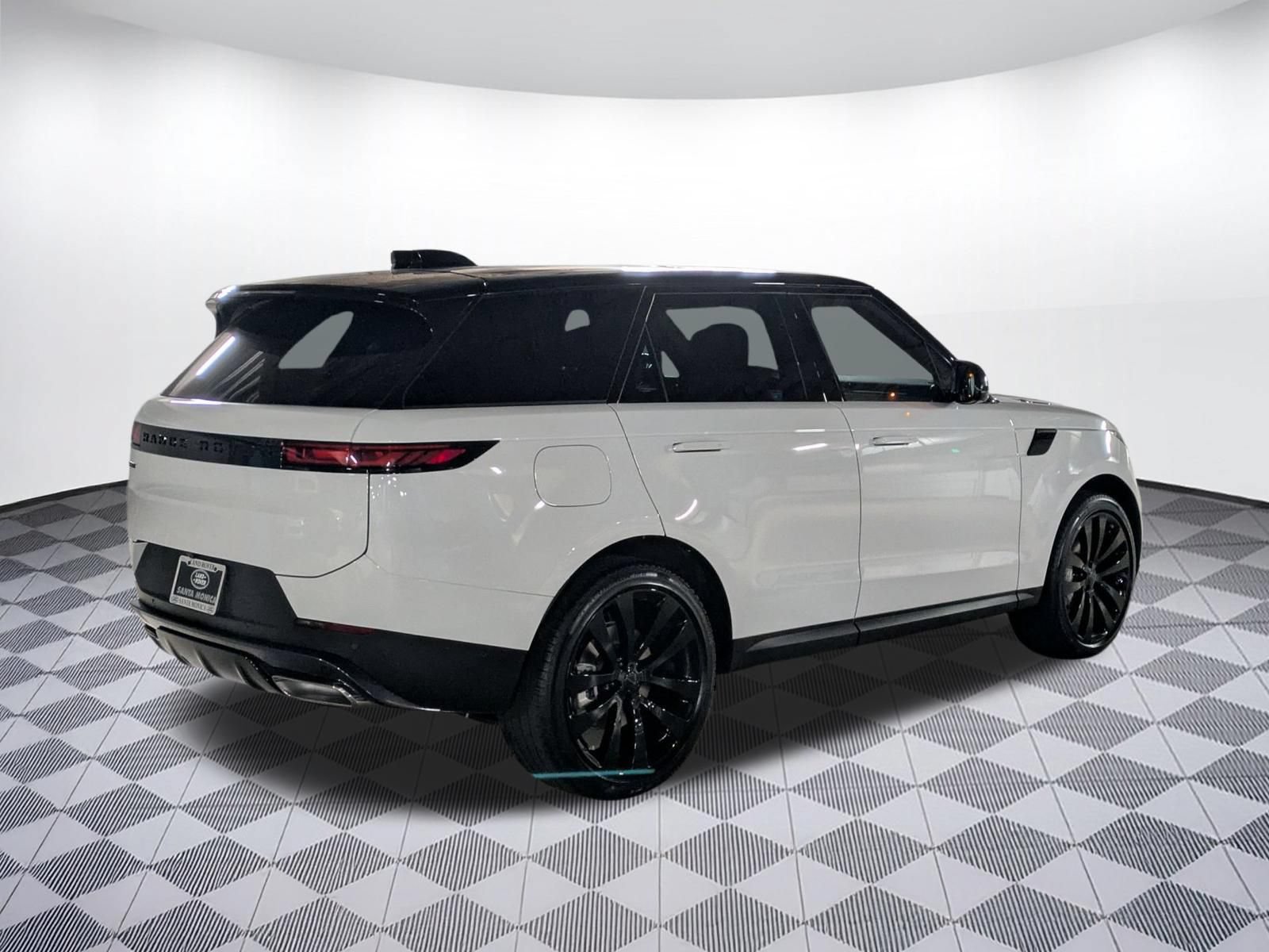 New 2026 Land Rover Range Rover Sport SE AWD/4WD image 9