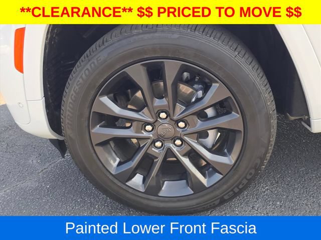 Used 2026 Jeep Grand Cherokee Limited AWD/4WD image 32