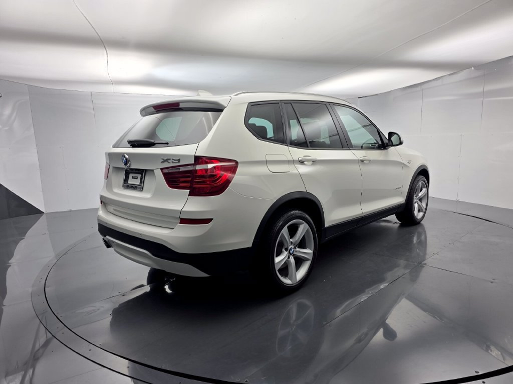 Used 2017 BMW X3 sDrive28i RWD image 6