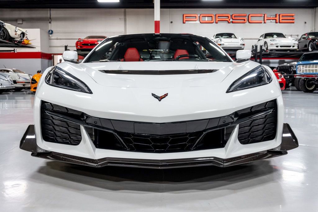 Used 2026 Chevrolet Corvette ZR1 w/ ZR1 Carbon Fiber Aero Package image 26