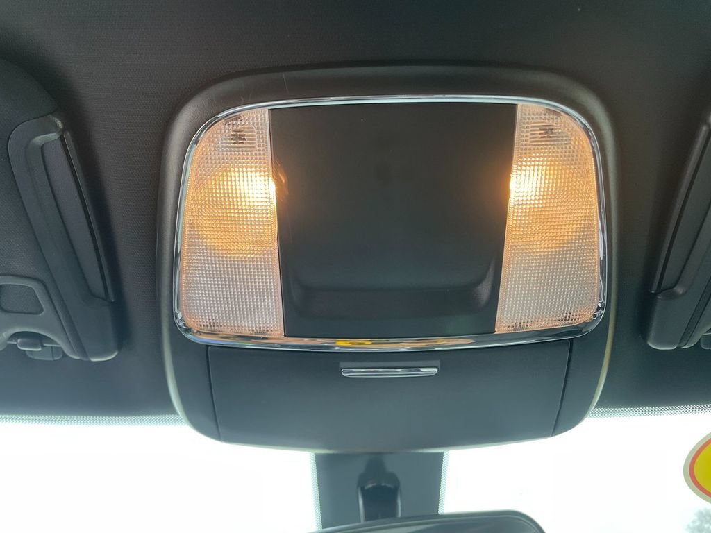 Used 2019 Dodge Charger SXT image 23