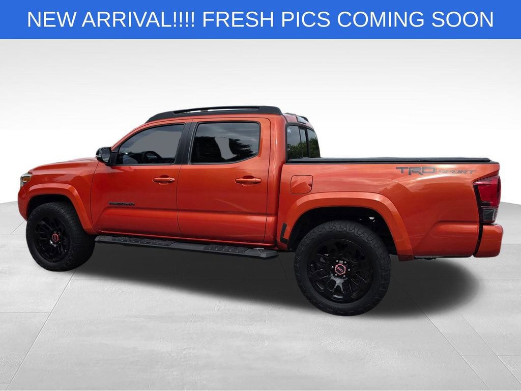 Used 2016 Toyota Tacoma TRD Sport w/ Premium & Technology Package RWD image 4