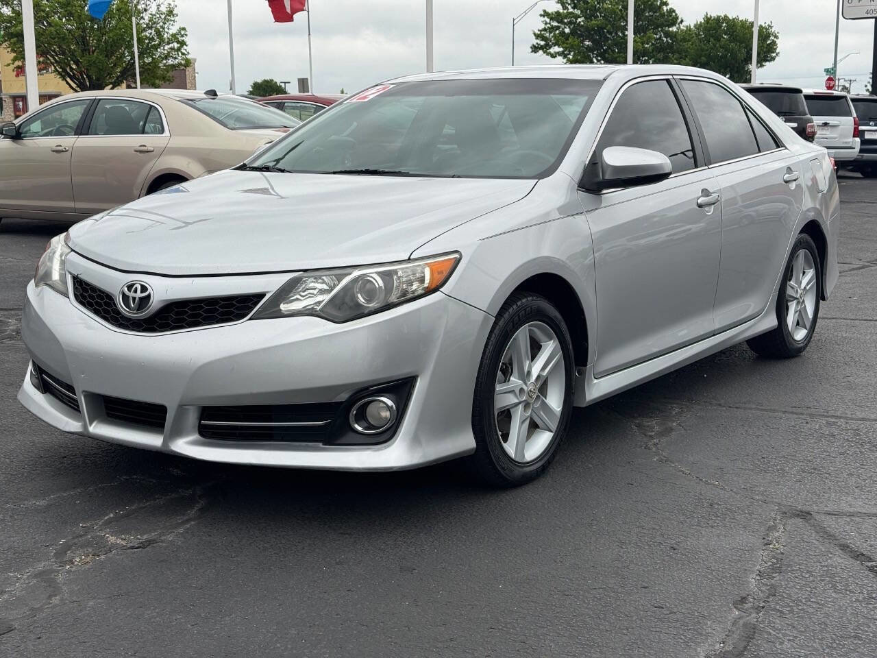 Used 2012 Toyota Camry SE FWD image 9