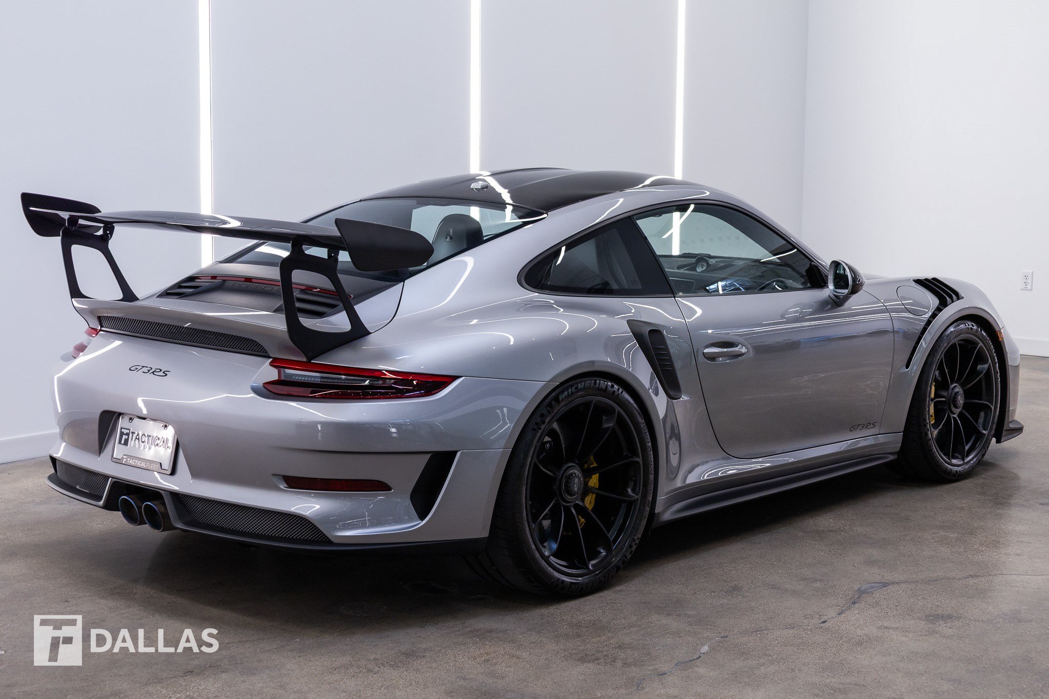 Used 2019 Porsche 911 GT3 RS RWD image 14