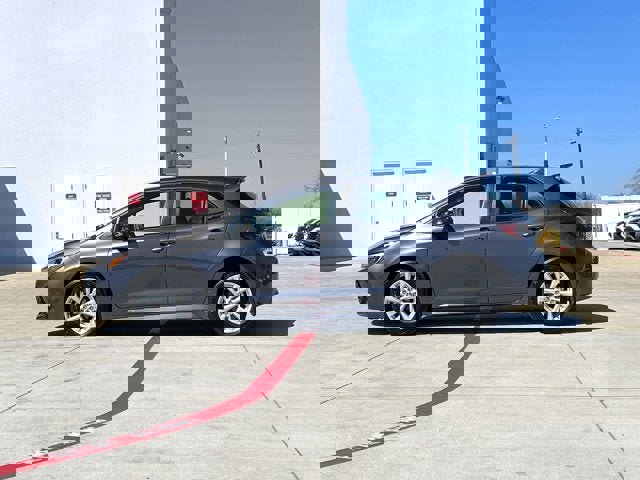 Used 2023 Toyota Corolla SE image 3