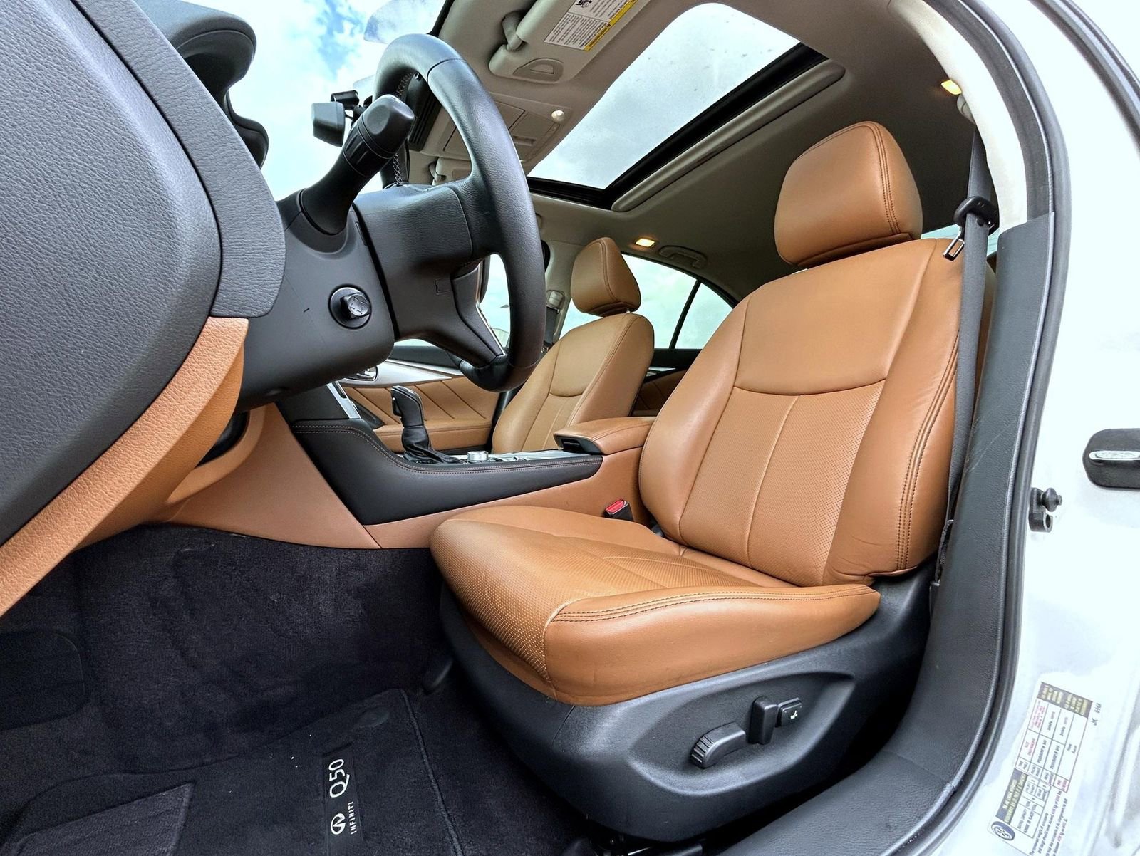Certified 2023 INFINITI Q50 Luxe w/ Cargo Package image 10