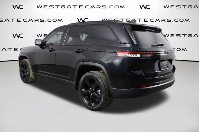 Used 2023 Jeep Grand Cherokee Limited w/ Black Appearance Package image 46