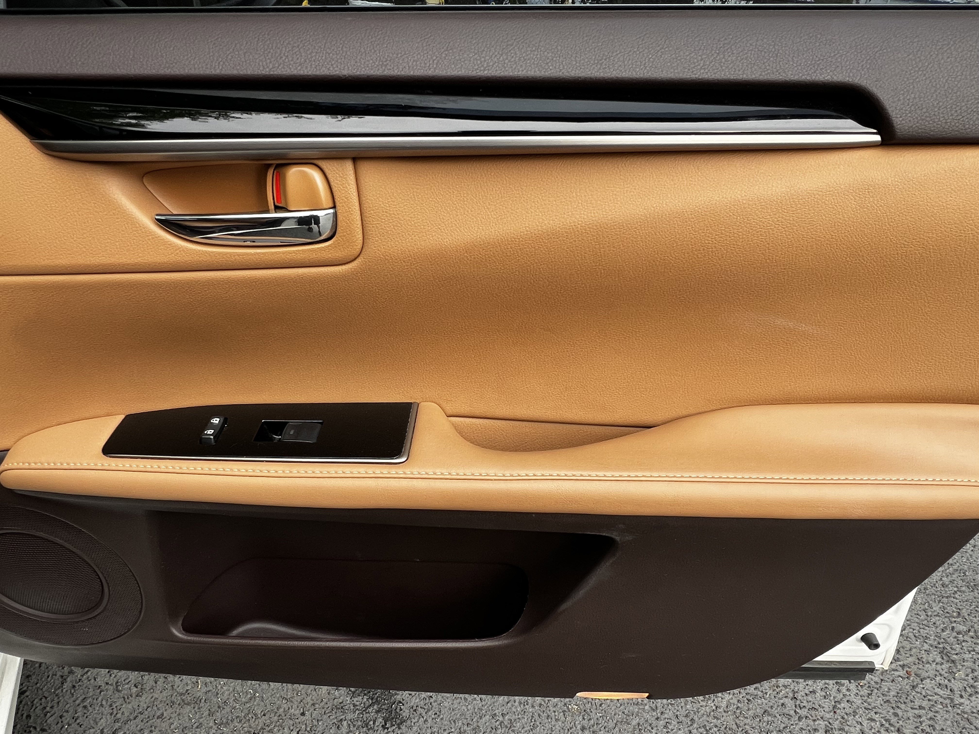 Used 2016 Lexus ES 350 w/ Accessory Package FWD image 43