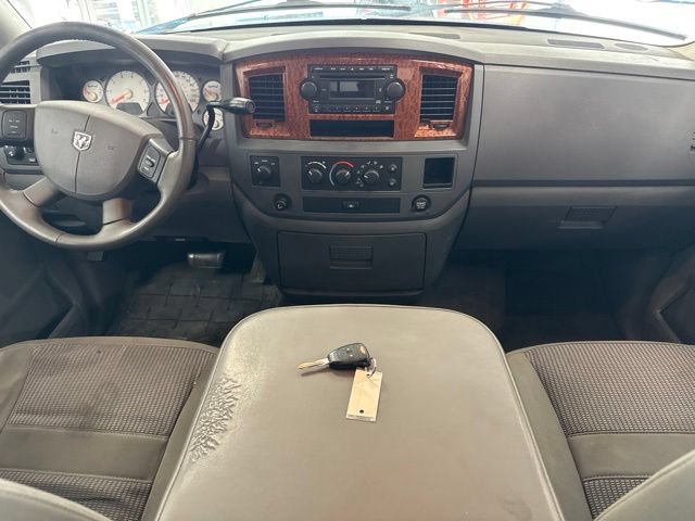Used 2006 Dodge Ram 1500 Truck SLT AWD/4WD image 2