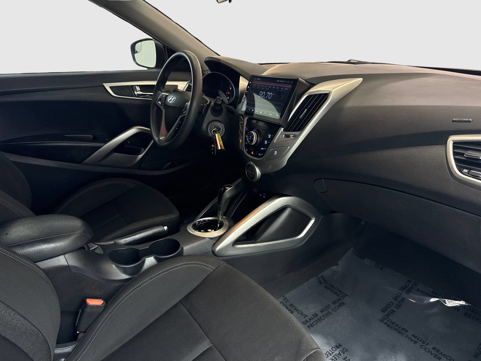 Used 2016 Hyundai Veloster FWD image 37