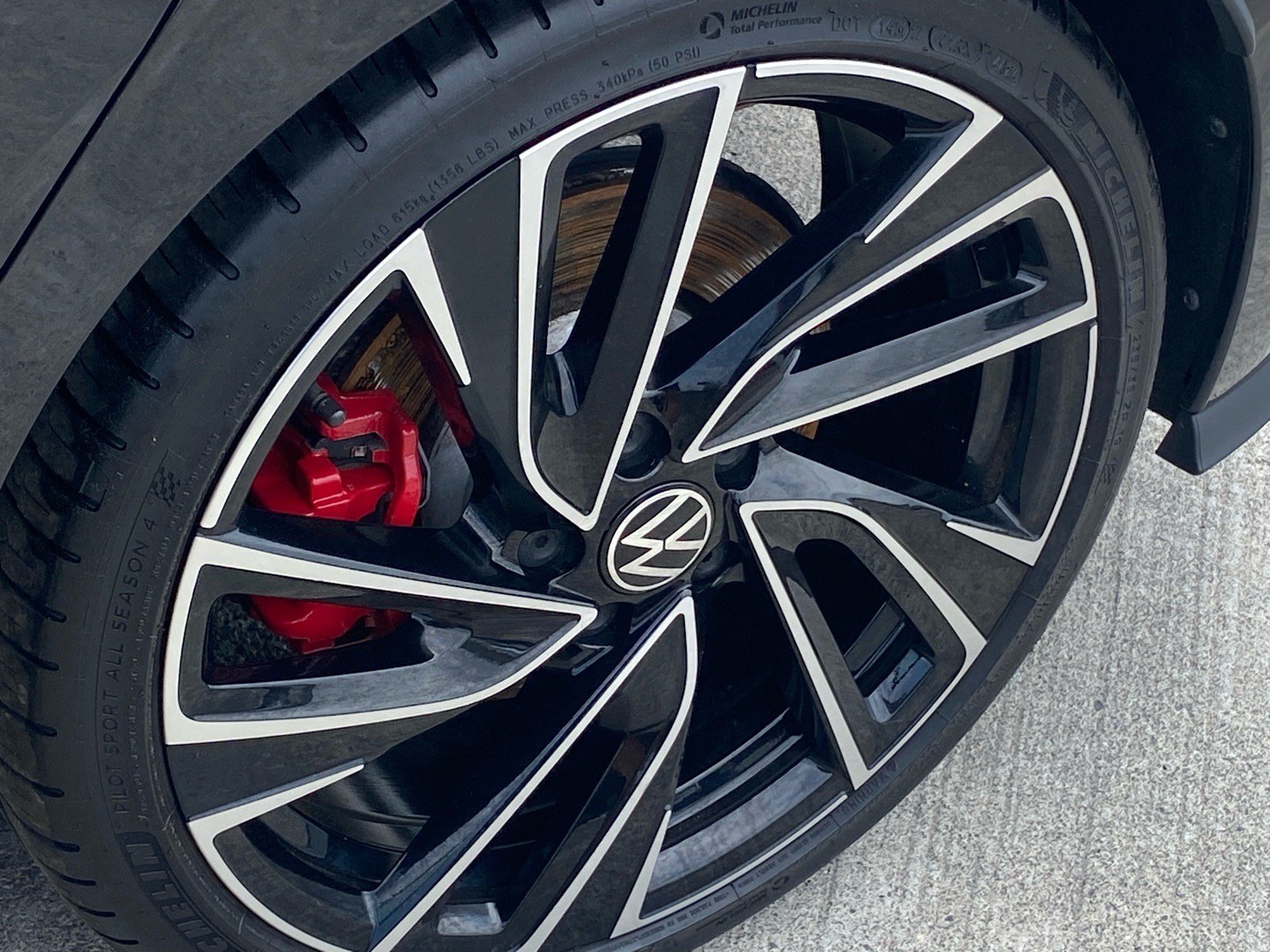 Certified 2024 Volkswagen GTI Autobahn FWD image 24