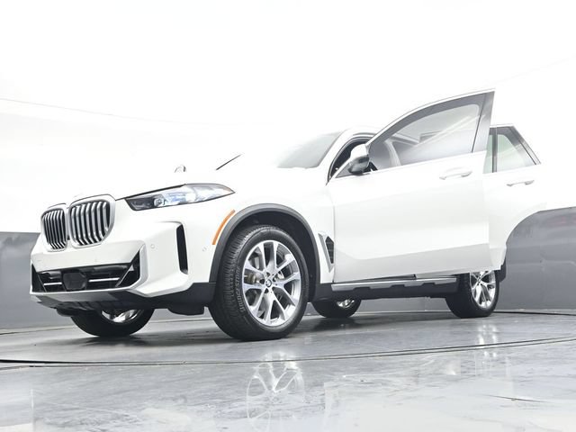 Certified 2026 BMW X5 xDrive40i w/ Premium Package AWD/4WD image 49