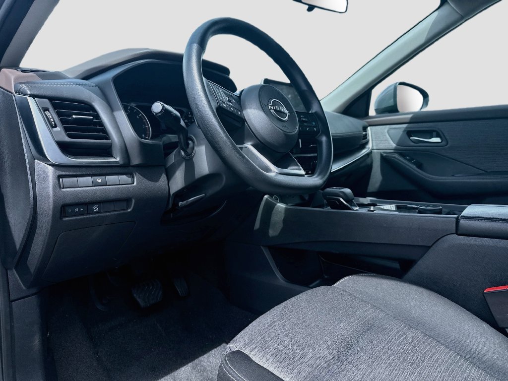 Used 2023 Nissan Rogue SV AWD/4WD image 10