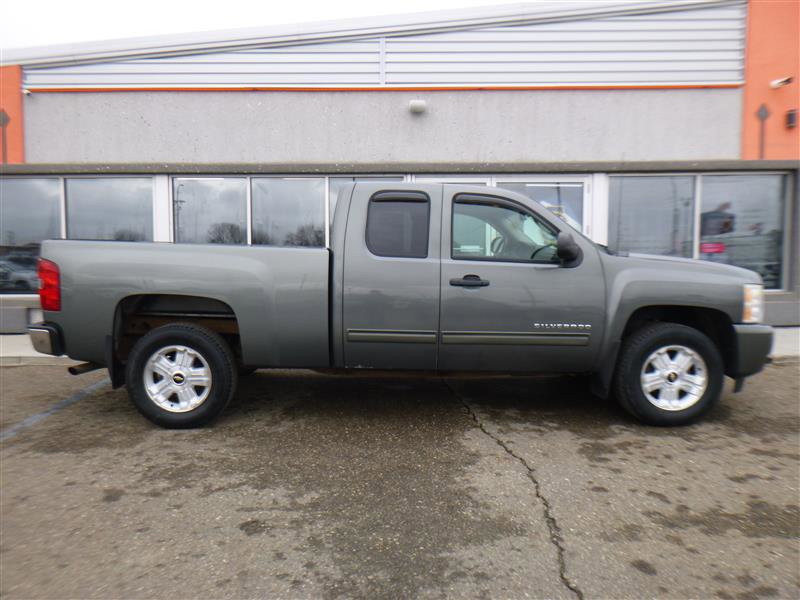 Used 2011 Chevrolet Silverado 1500 LT w/ All-Star Edition image 5