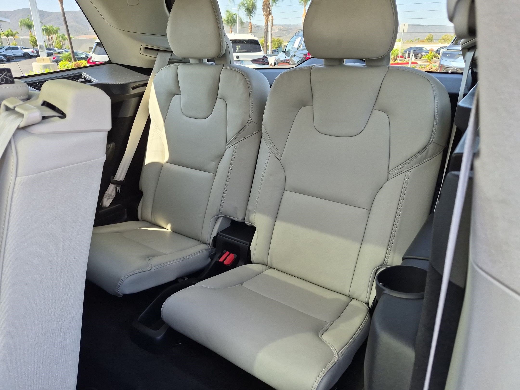 Used 2023 Volvo XC90 T8 Ultimate w/ Lounge Package AWD/4WD image 31