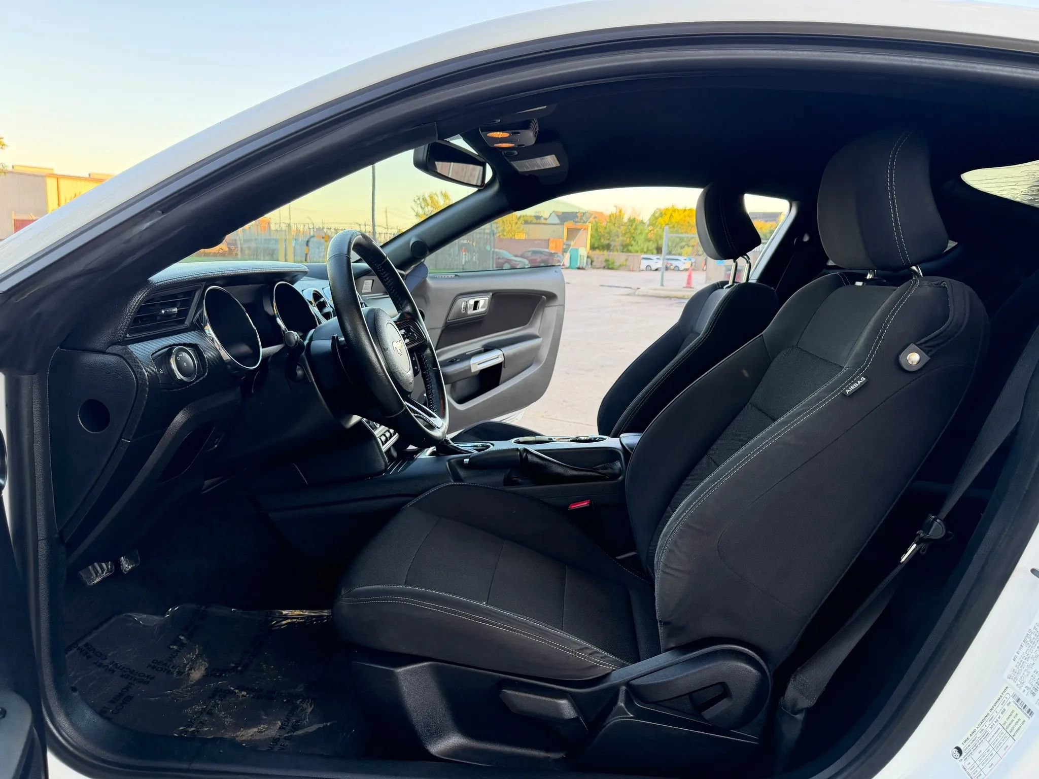 Used 2016 Ford Mustang Coupe RWD image 13