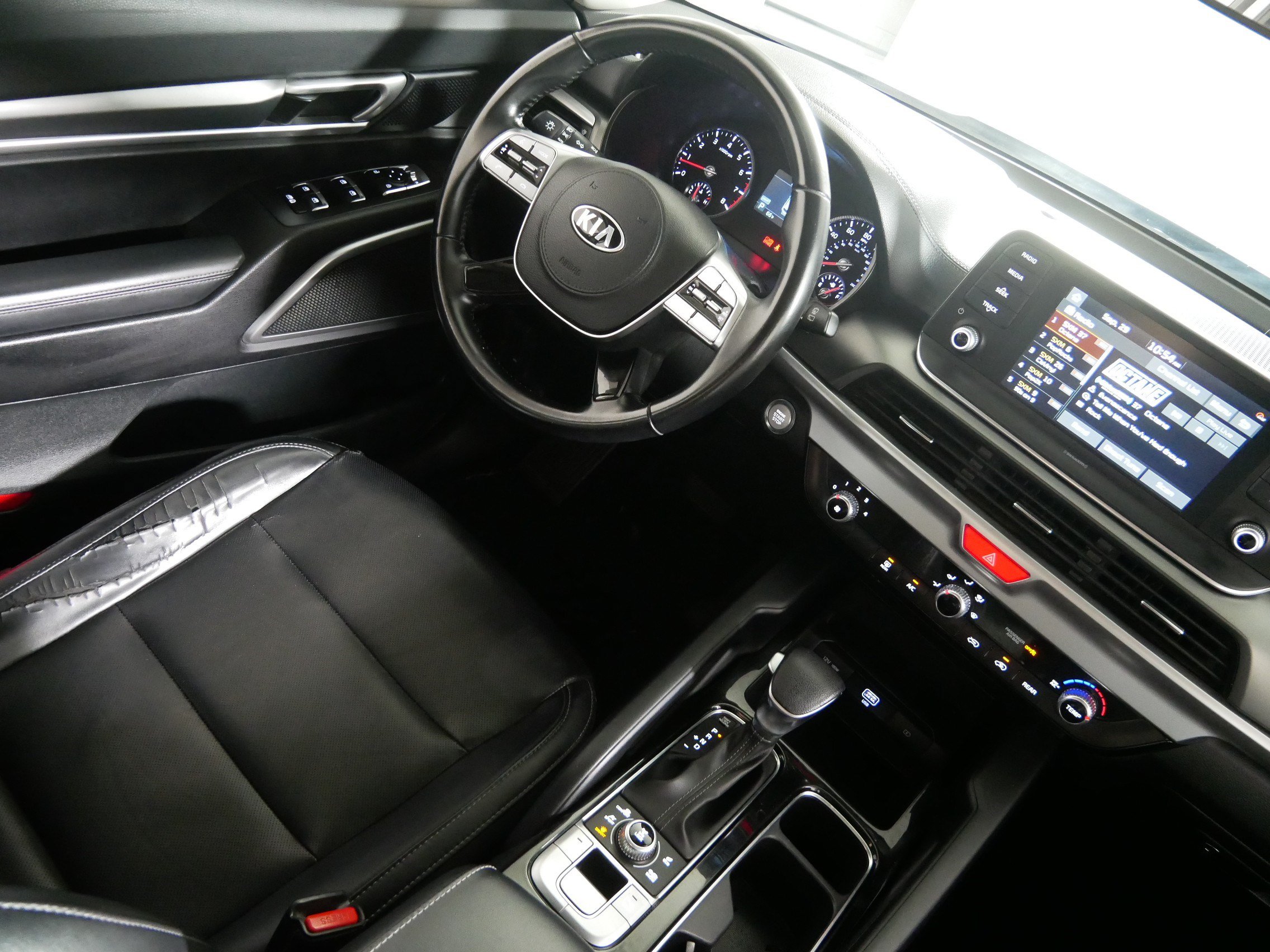 Used 2021 Kia Telluride LX AWD/4WD image 9