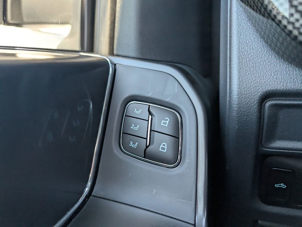 New 2025 Ford F150 Lariat w/ Equipment Group 501A Mid image 15