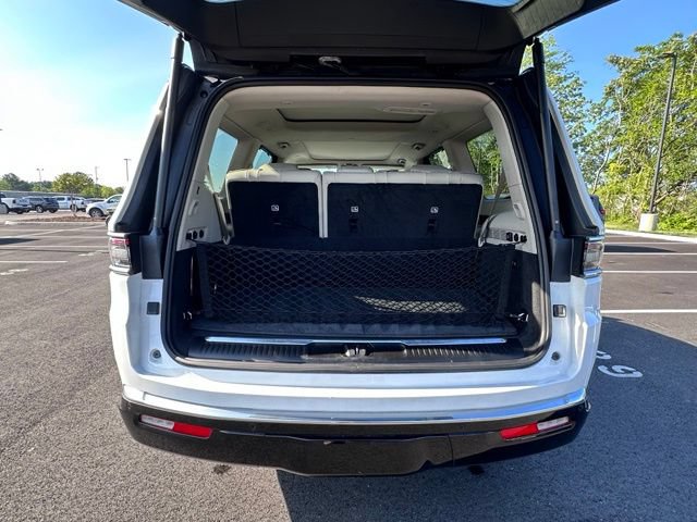 Used 2023 Jeep Grand Wagoneer 4WD image 14