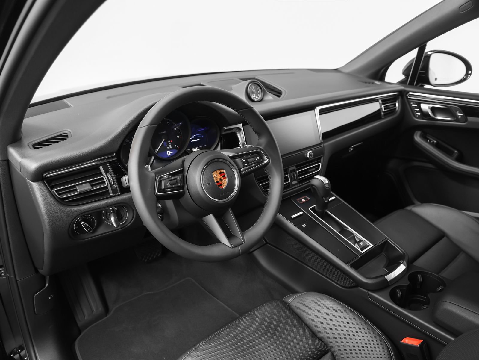 New 2026 Porsche Macan AWD/4WD image 4