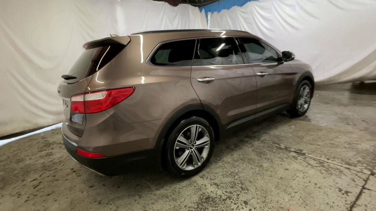 Used 2015 Hyundai Santa Fe GLS w/ Option Group 02 AWD/4WD image 8