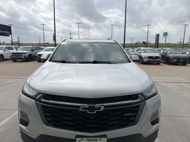 Used 2022 Chevrolet Traverse RS image 2