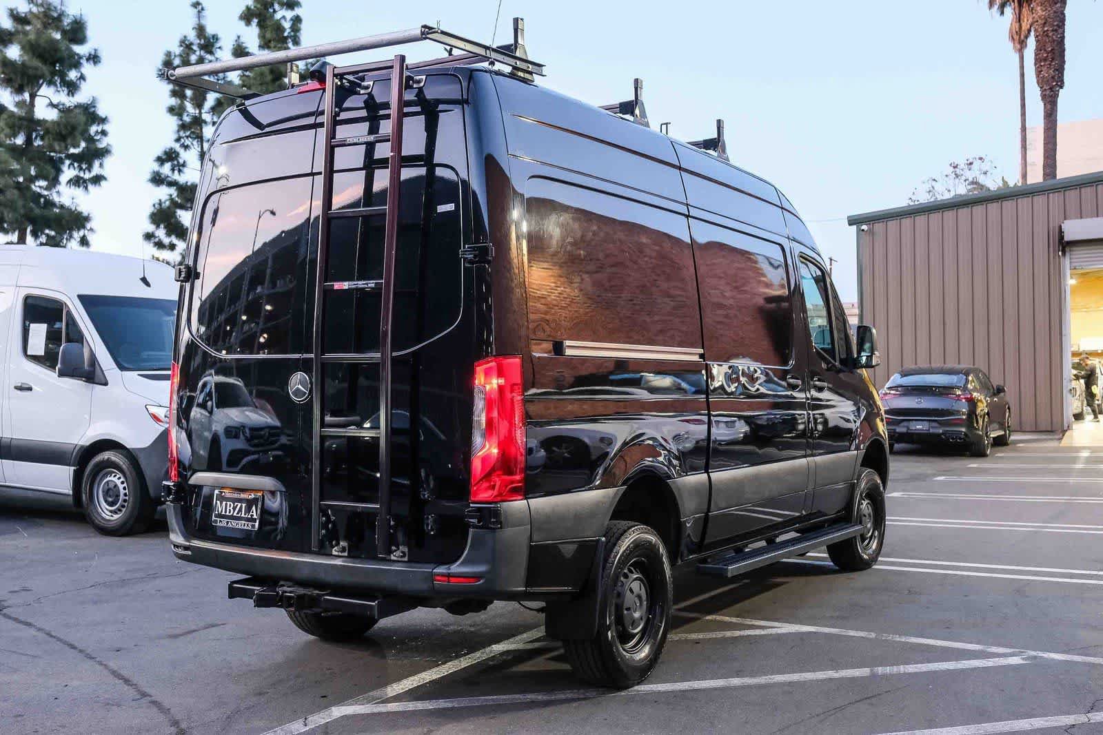 Used 2021 Mercedes-Benz Sprinter 2500 w/ Comfort Plus Package image 4