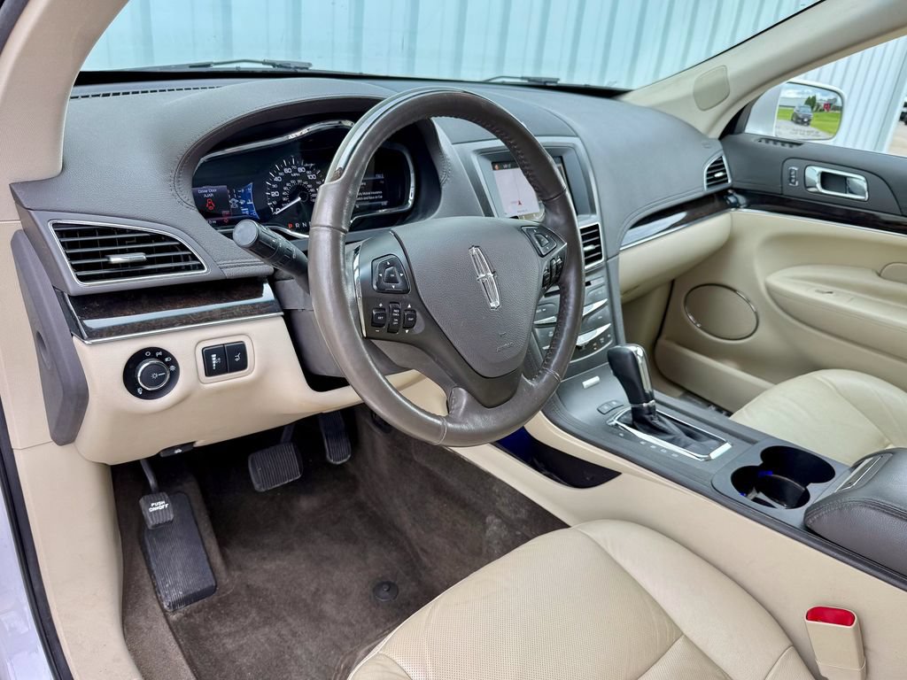 Used 2016 Lincoln MKT AWD w/ Equipment Group 201A image 10