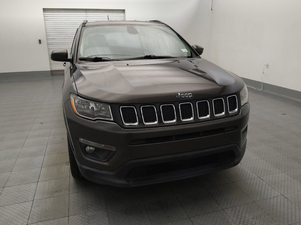 Used 2019 Jeep Compass Latitude FWD image 14