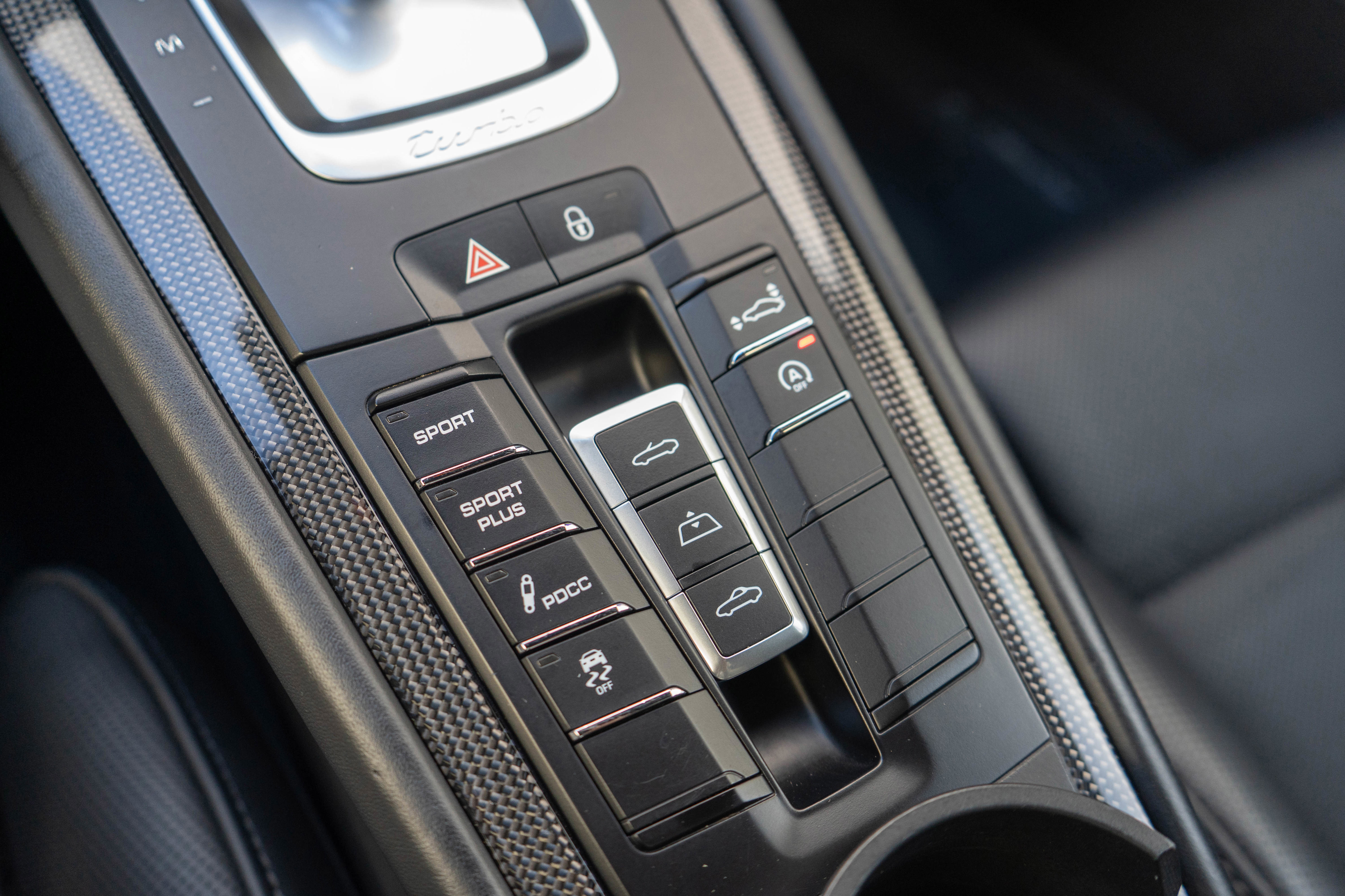 Used 2014 Porsche 911 Turbo S image 21