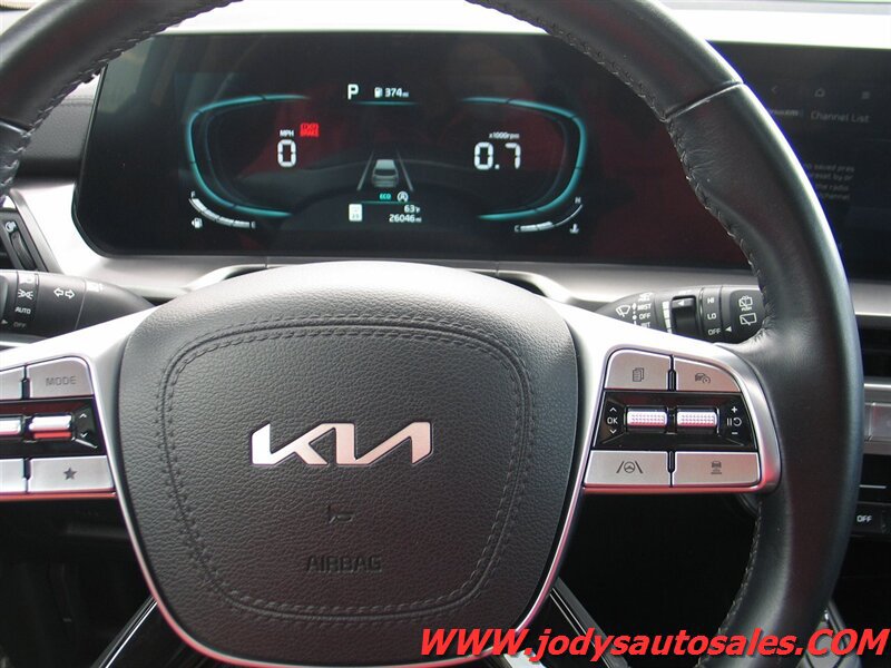 Used 2025 Kia Telluride S AWD/4WD image 16