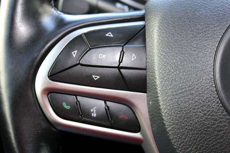 Used 2021 Jeep Cherokee Latitude Plus image 28