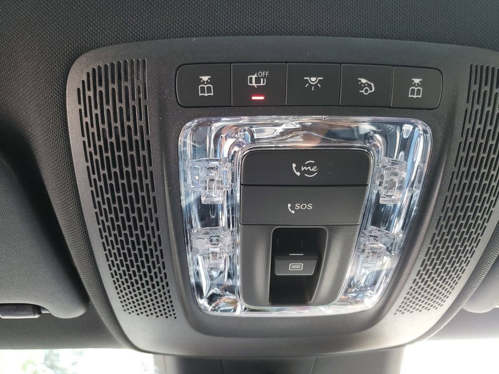 New 2025 Mercedes-Benz CLA 250 4MATIC image 37