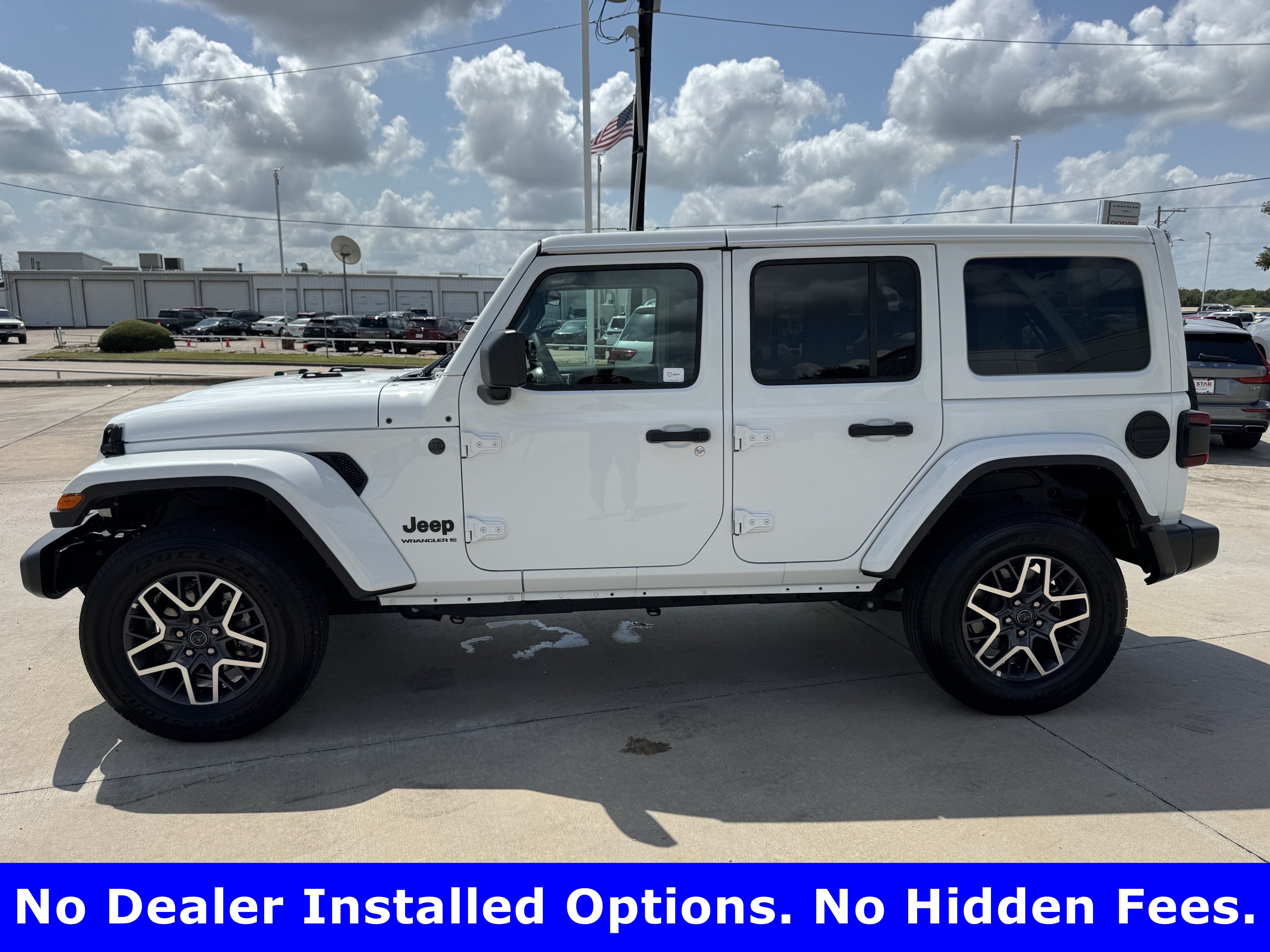 Used 2025 Jeep Wrangler Unlimited Sahara AWD/4WD image 5