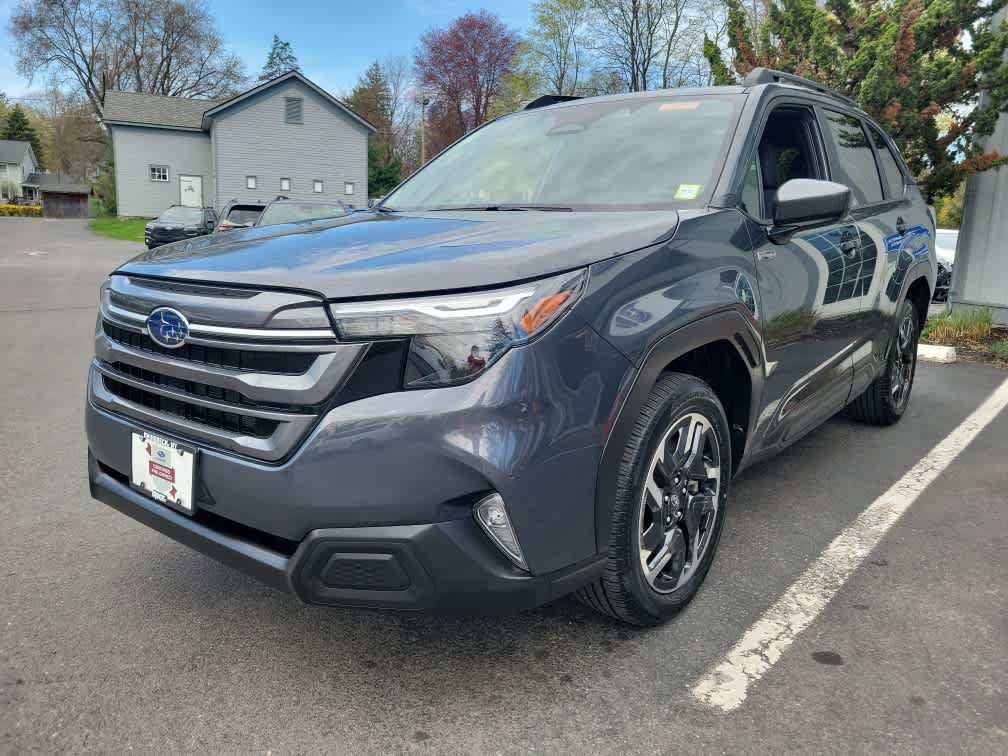 Certified 2025 Subaru Forester Premium AWD/4WD image 8