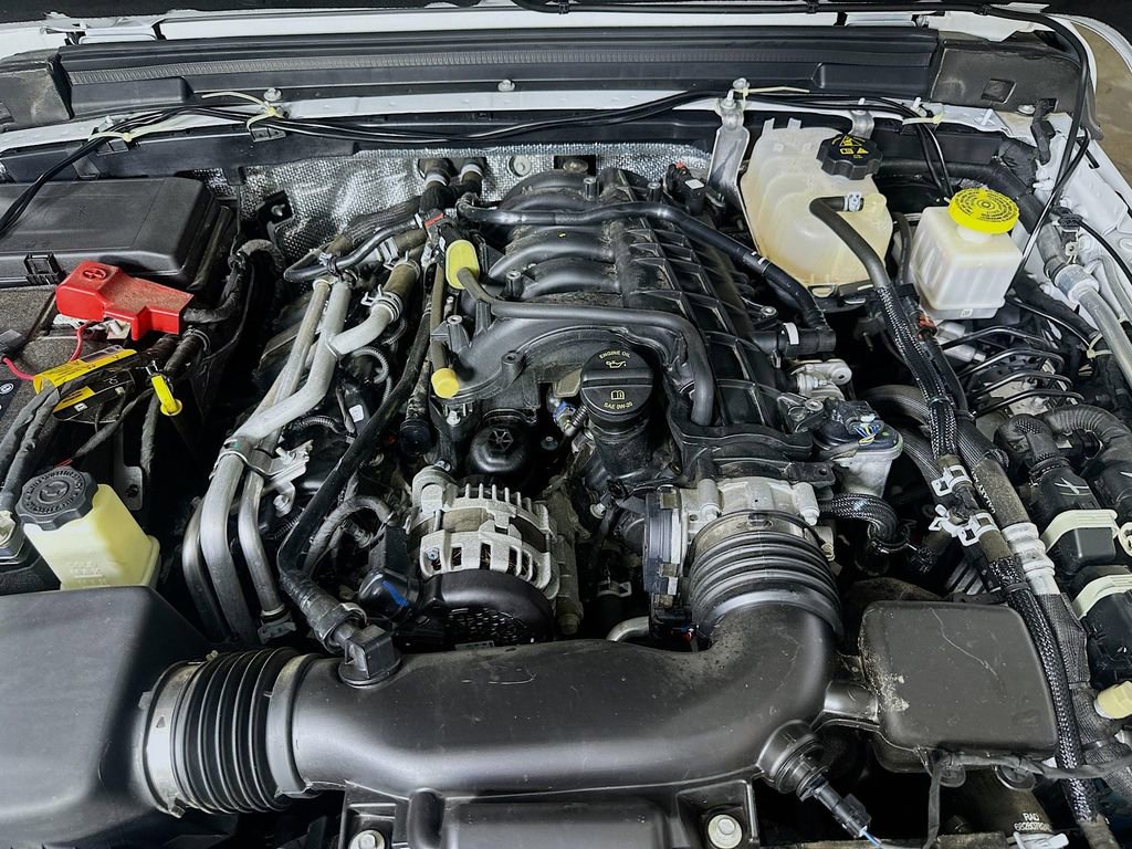 Used 2024 Jeep Gladiator Sport image 9