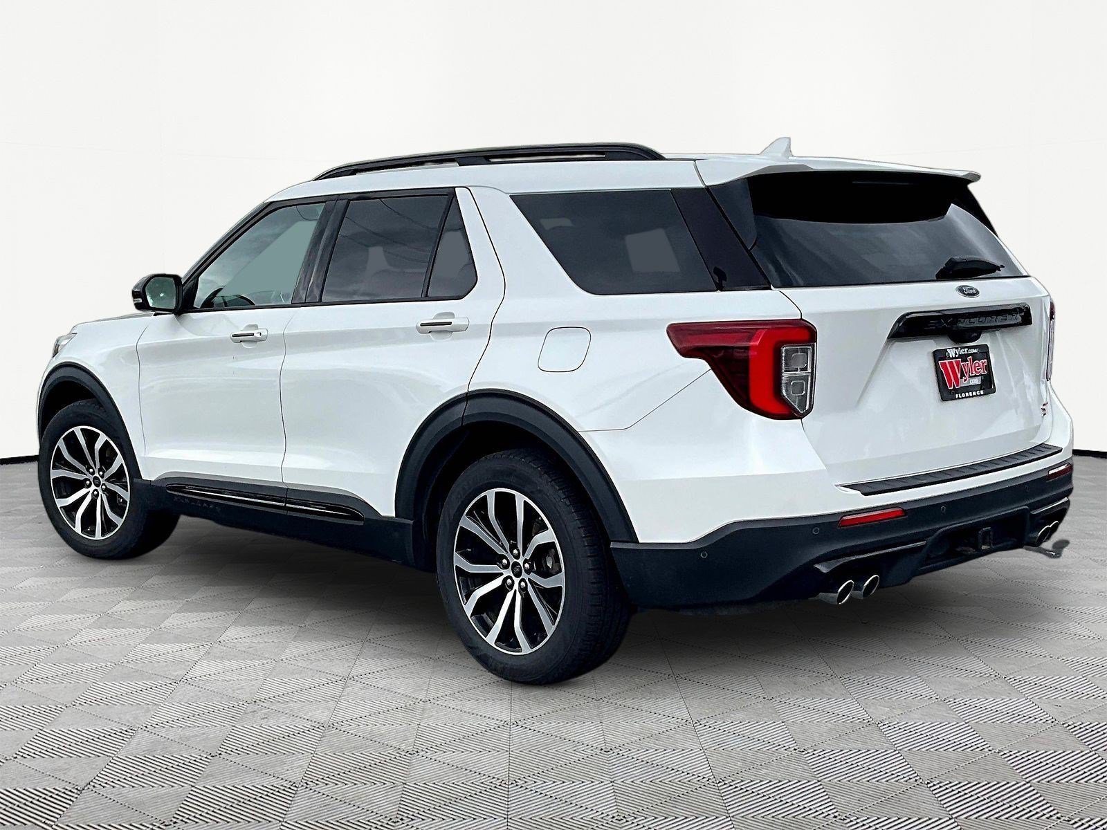 Used 2020 Ford Explorer ST w/ Premium Technology Package AWD/4WD image 4
