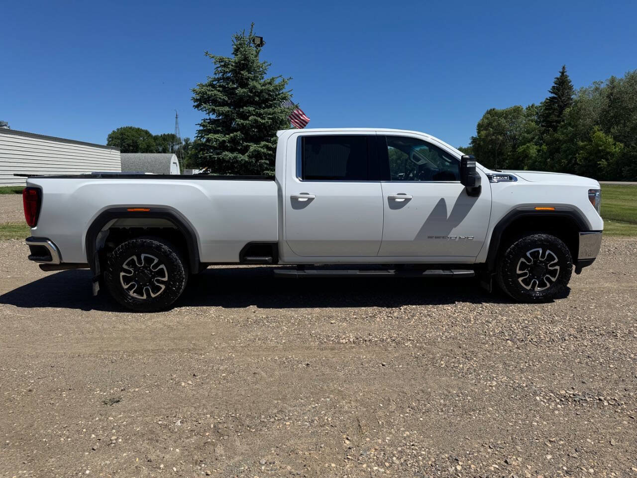 Used 2020 GMC Sierra 3500 SLE w/ Remote Start Package AWD/4WD image 11