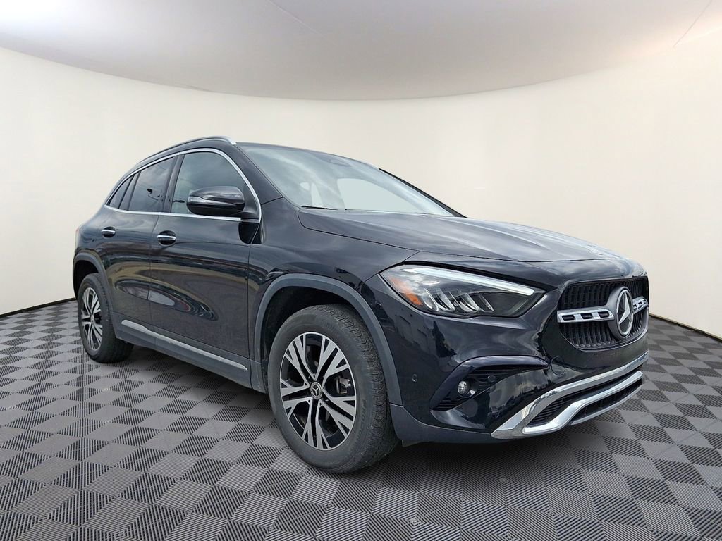 Used 2025 Mercedes-Benz GLA 250 4MATIC image 1