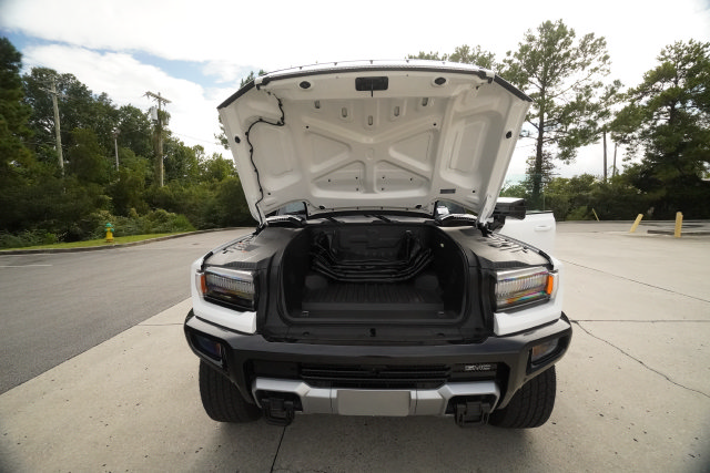 Used 2026 GMC Hummer EV SUV AWD/4WD image 9