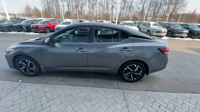 Used 2025 Nissan Sentra SV w/ Trunk Package image 5