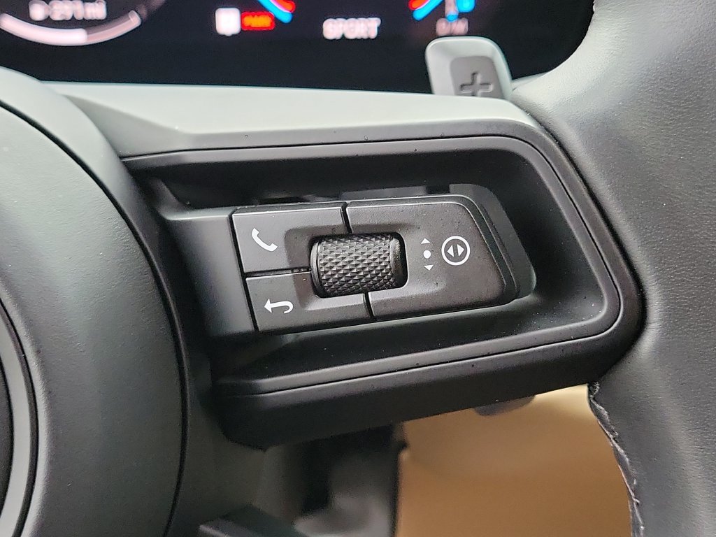 Certified 2026 Porsche Cayenne AWD/4WD image 35