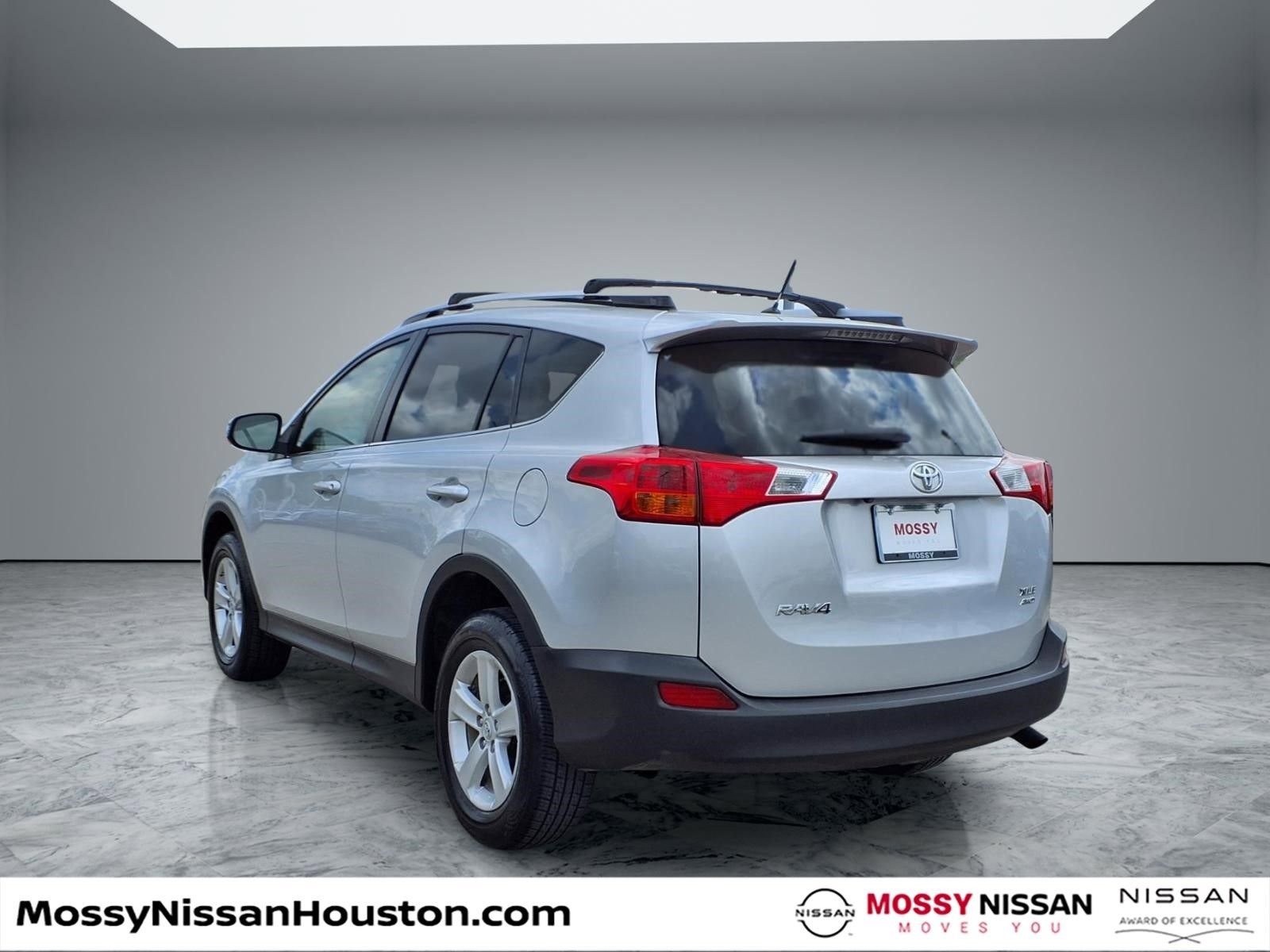Used 2013 Toyota RAV4 XLE image 2
