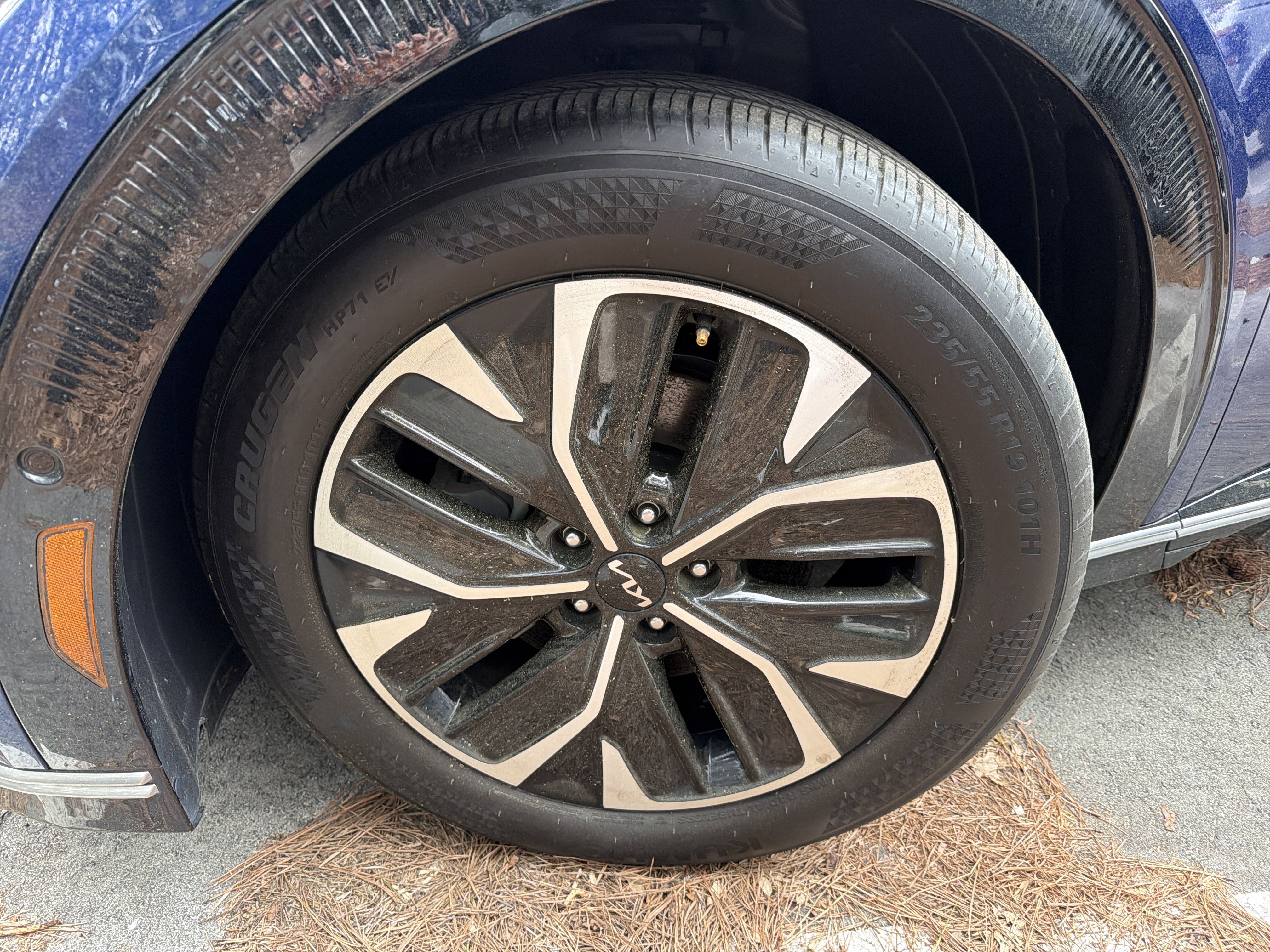 Used 2023 Kia EV6 Wind w/ Wind Technology Package image 12